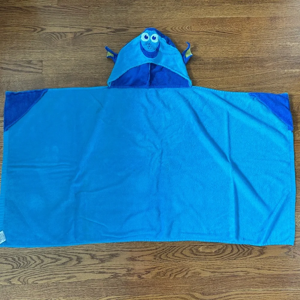 Disney character Bath Towel bundle - Dory & R2 D2